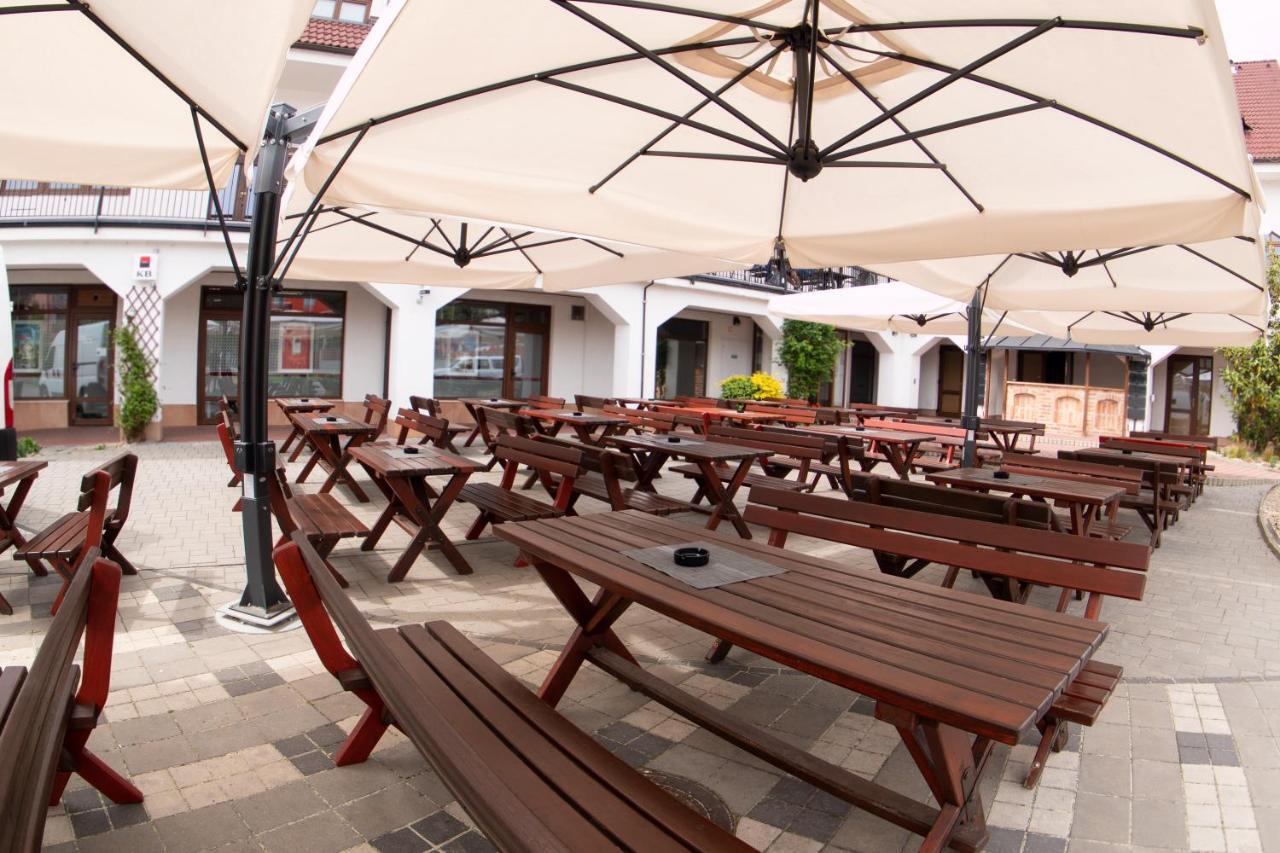 Hotel Slunecni Dvur เบอร์โน ภายนอก รูปภาพ